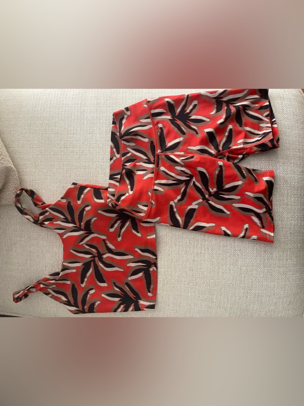 Red Palm-Print Leggings